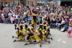 w-programie-sa-pokazy-grup-teatralnych