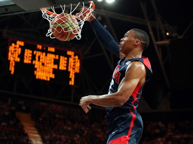 Russell Westbrook popisał się kilkoma spektakularnymi akcjami (fot. Getty Images)