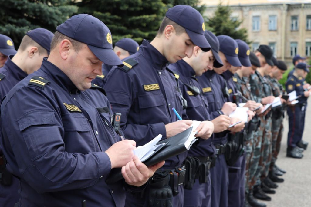 Інструктаж міліцыянтаў і байцоў унутраных войскаў (Фота: Neman102 / Telegram)
