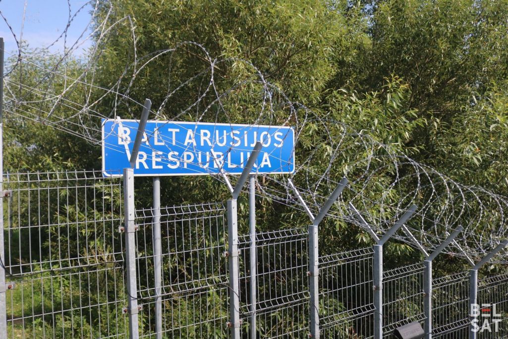 Літоўскі памежны пункт пропуску «Твярачус» (з беларускага боку – «Відзы») на мяжы з Беларуссю за дзень да закрыцця на нявызначаны тэрмін. 17 жніўня 2023 года. (Фота: Белсат)