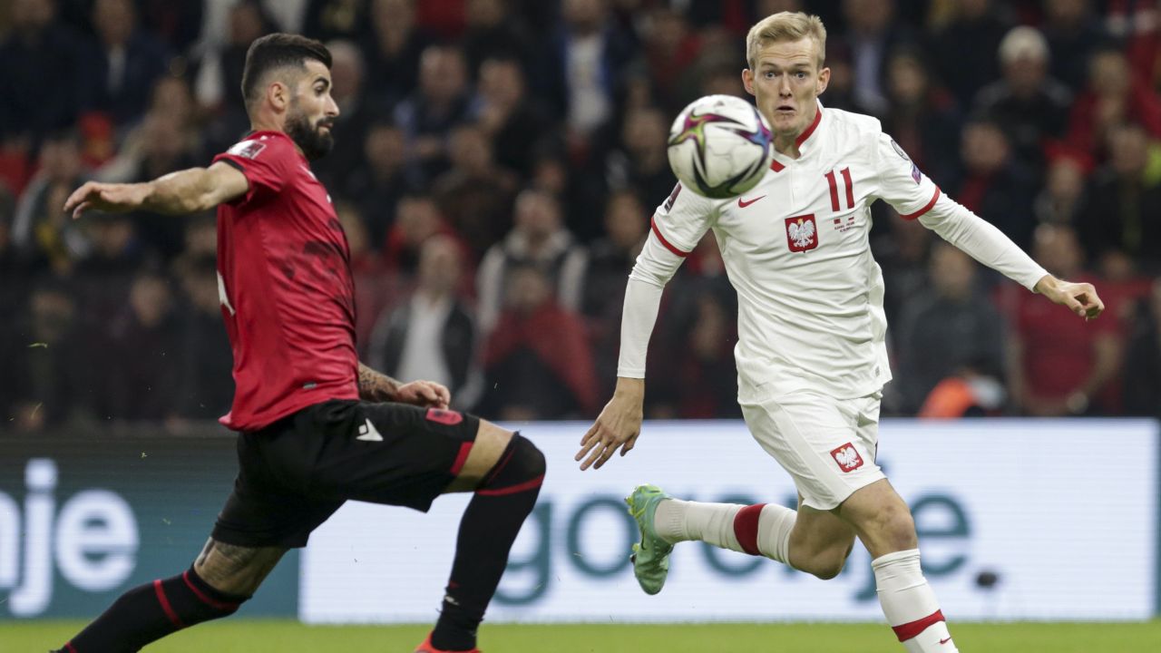 Karol Świderski został bohaterem meczu z Albanią (fot. PAP/EPA) Karol Świderski został bohaterem meczu z Albanią (fot. PAP/EPA)