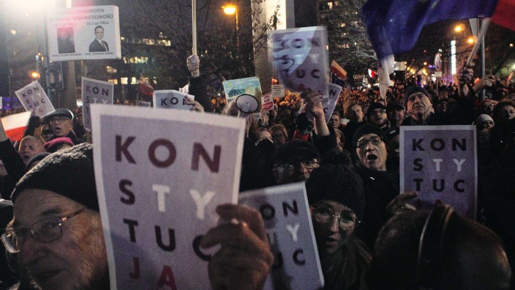 W obronie niezależnego sądownictwa w całej Polsce organizowano ogromne demonstracje. Fot. materiały prasowe TVP