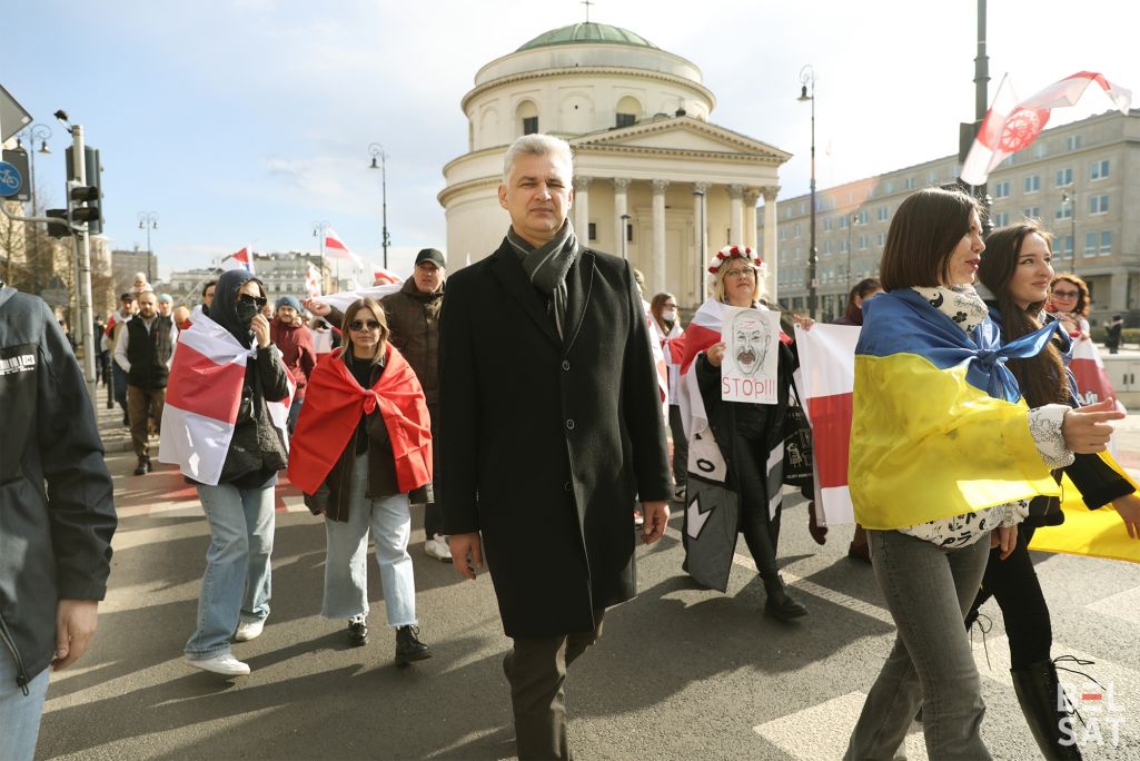Старшыня руху «За свабоду» Юрый Губарэвіч на святкаванні Дня Волі ў Варшаве, Польшча. 24 сакавіка 2024 года. (Фота: Аліса Ганчар / Белсат)