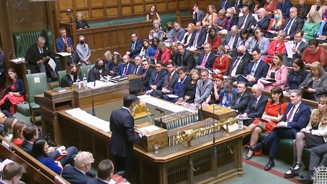 W brytyjskim parlamencie doszło do skandalu obyczajowego (fot. House of Commons/PA Images via Getty Images) W brytyjskim parlamencie doszło do skandalu obyczajowego (fot. House of Commons/PA Images via Getty Images)