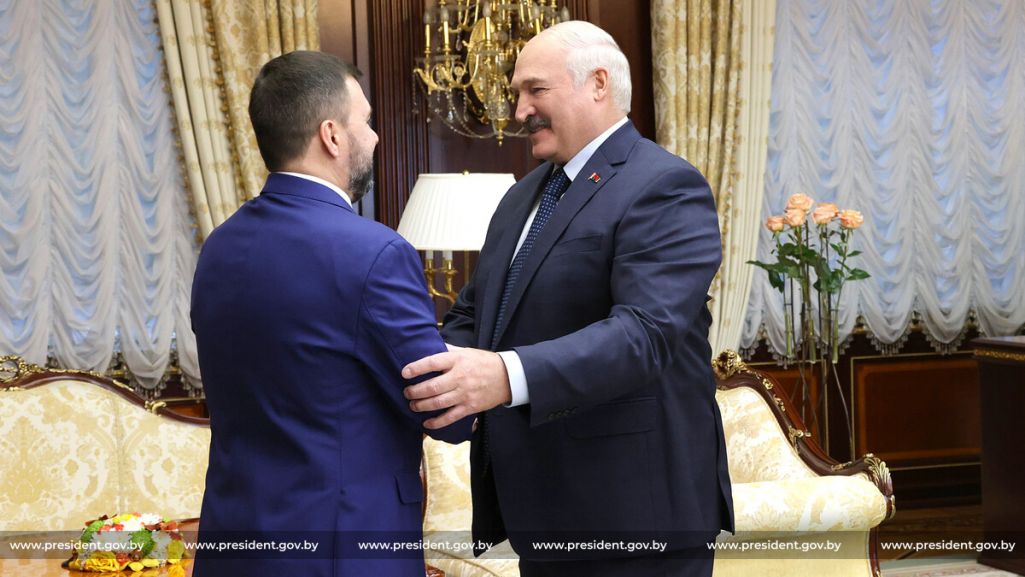 Кіраўнік самаабвешчанай «ДНР» Дзяніс Пушылін на сустрэчы з Аляксандрам Лукашэнкам. Менск, Беларусь. 18 красавіка 2023 года. (Фота: president.gov.by)