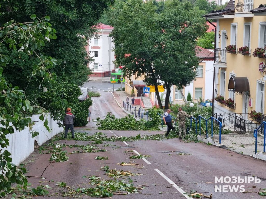 Наступствы ўрагану ў Мазыры, 14 ліпеня 2024 году. (Фота: mozyr_news / Telegram)
