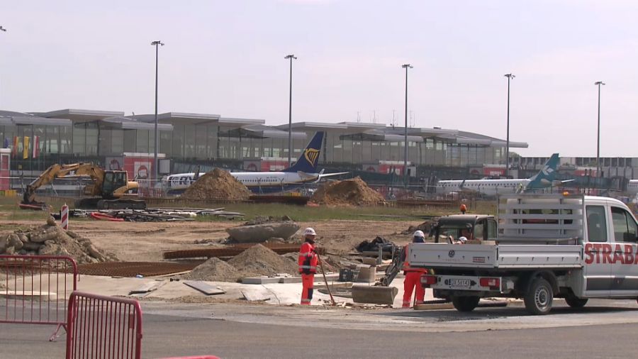 W ubiegłym roku wrocławskie lotnisko obsłużyło niemal 4,5 mln pasażerów. Po remoncie ta liczba będzie mogła być dwukrotnie wyższa