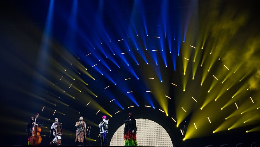Kalush Orchestra podczas półfinału konkursu (fot. eurovision.tv/EBU / CORINNE CUMMING)