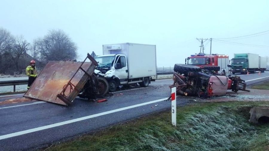 Wypadek w miejscowości Sadowie. Zablokowana DK 9 (Fot. policja)