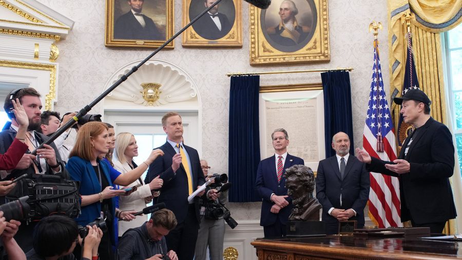 Elon Musk przez ostatnie miesiące był stałym bywalcem Białego Domu (Fot.: Kevin Dietsch/Getty Images)