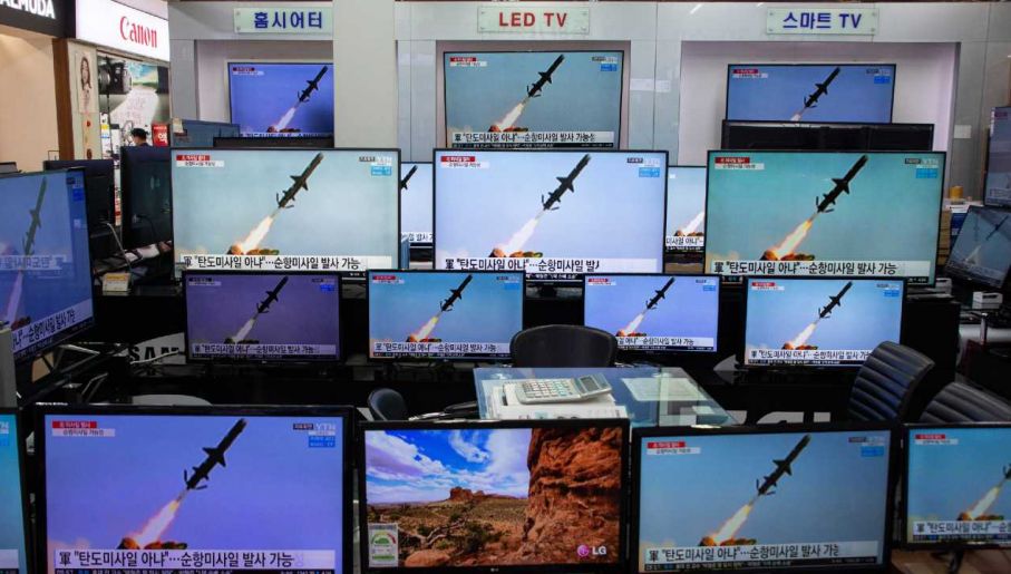 Pjongjang nie rezygnuje z testów rakietowych (fot. PAP/EPA/KCNA)