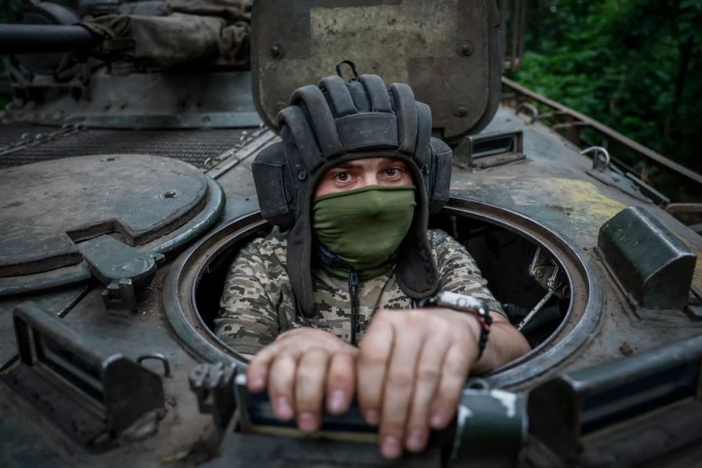 Здымак мае ілюстрацыйны характар. Украінскі танкіст з 28-й асобнай механізаванай брыгады імя Рыцараў Зімовага паходу. (Фота: Генеральний штаб ЗСУ / Facebook)