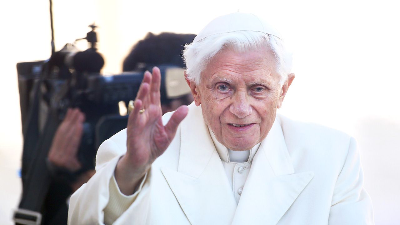 Mocna wypowiedź Benedykta XVI w obronie celibatu została uznana przez watykanistów za wydarzenie wyjątkowe (fot. Franco Origlia/Getty Images)