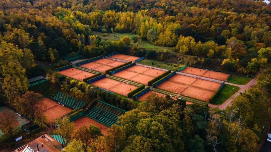 Walka o teren przy kortach tenisowych Arki Gdynia  (fot. Filip Czyżewski / gdynia.pl)