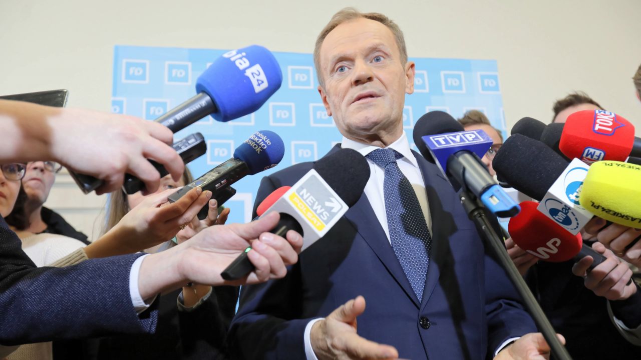 Zbigniew Kuźmiuk (PiS): Donald Tusk psychicznie cierpi (fot. PAP/Artur Reszko) Zbigniew Kuźmiuk (PiS): Donald Tusk psychicznie cierpi (fot. PAP/Artur Reszko)