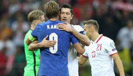 Robert Lewandowski i Harry Kane (fot. Getty).