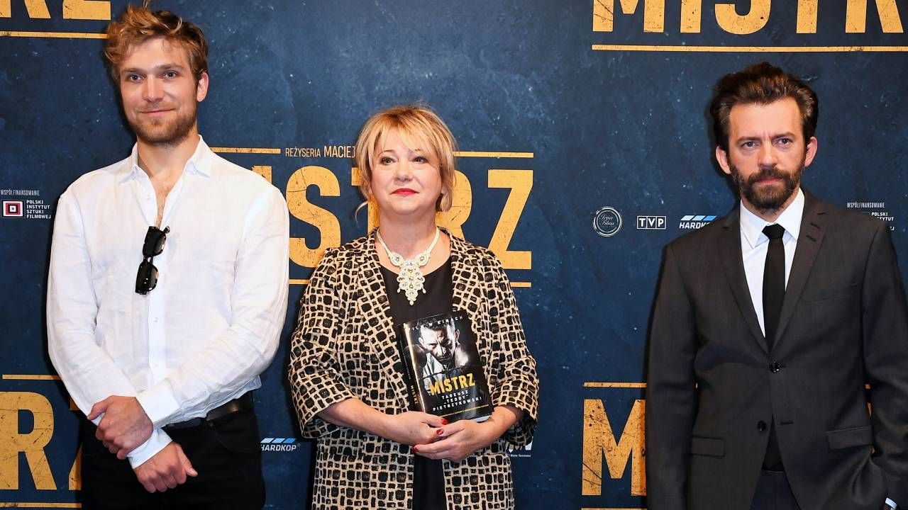 W rolę Tadeusza Pietrzykowskiego wcielił się Piotr Głowacki (z prawej; fot. PAP/Adam Warżawa) W rolę Tadeusza Pietrzykowskiego wcielił się Piotr Głowacki (z prawej; fot. PAP/Adam Warżawa)