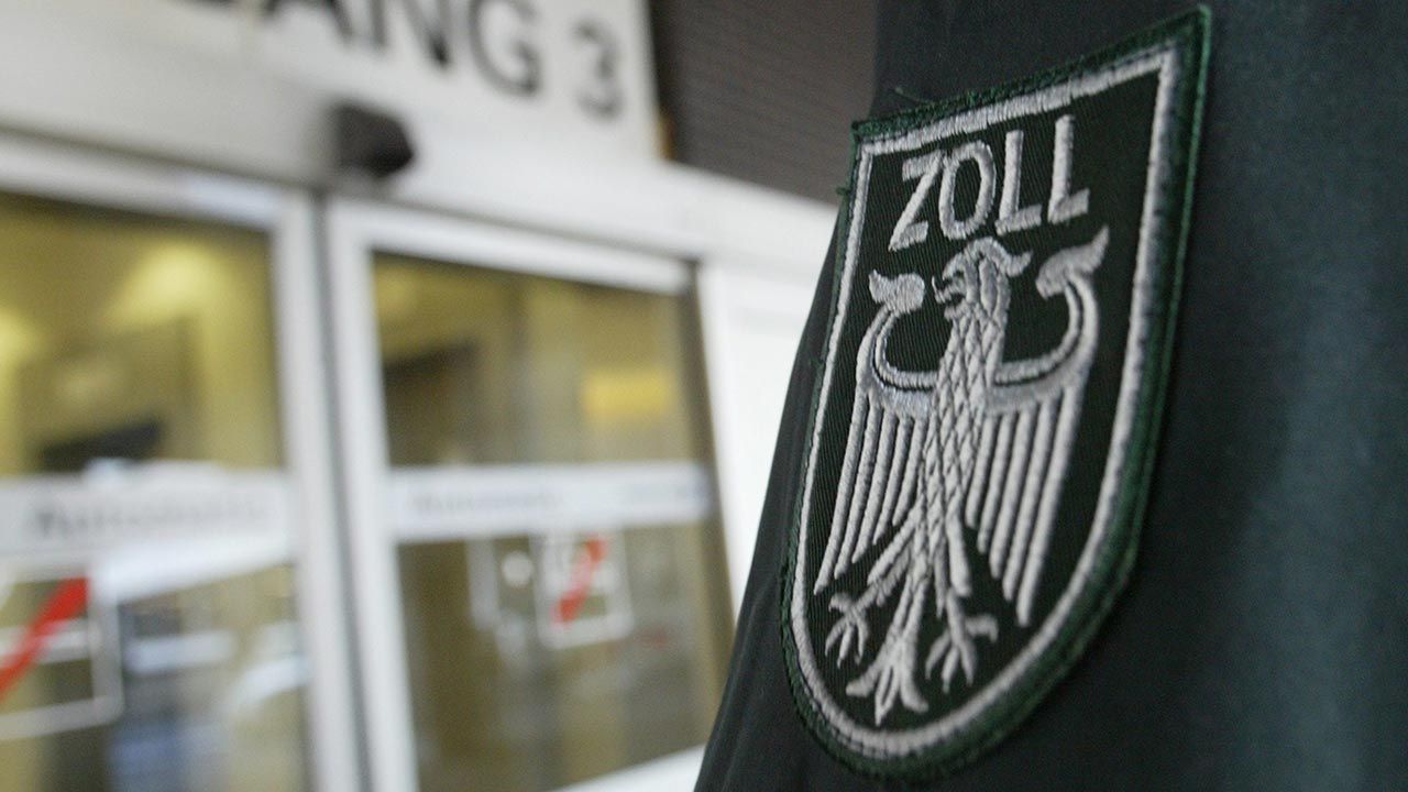 Niemcy. Polacy włamali się do skarbca urzędu celnego, ukradli 6,4 miliona euro TVP INFO