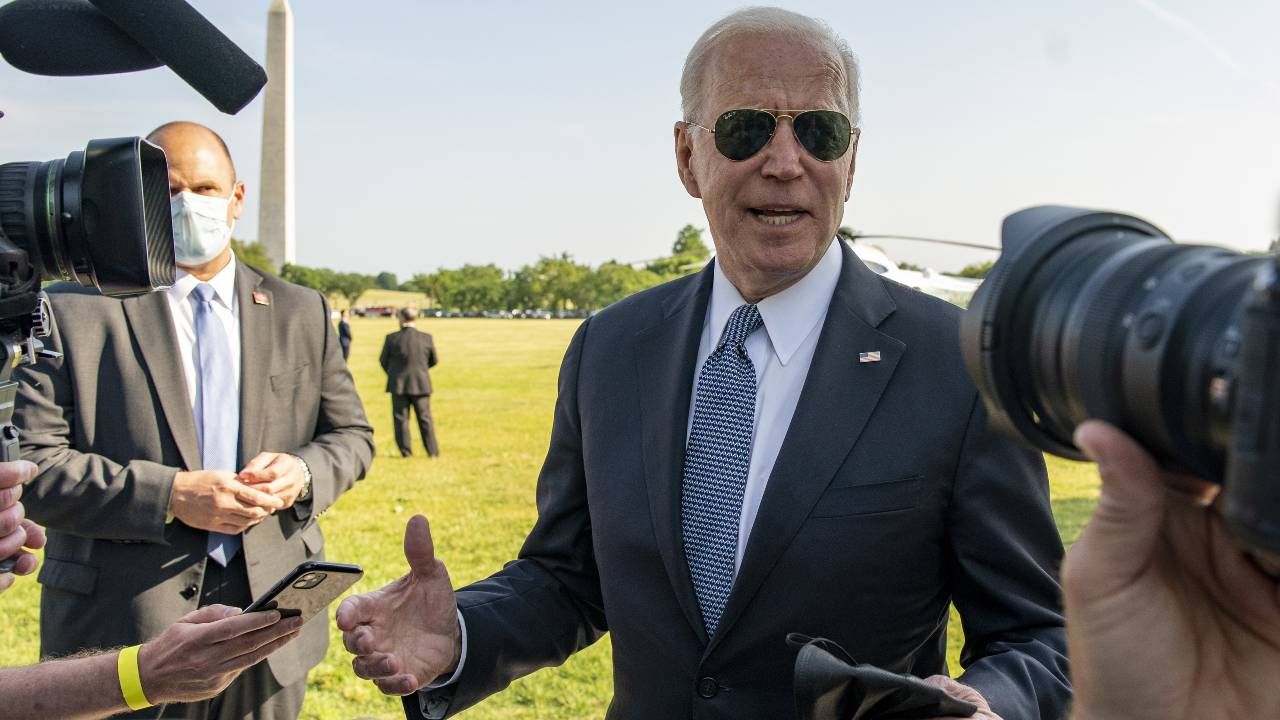 Prezydent USA Joe Biden odniósł się do kwestii Nord Stream 2 (fot. PAP/EPA/TASOS KATOPODIS / POOL)