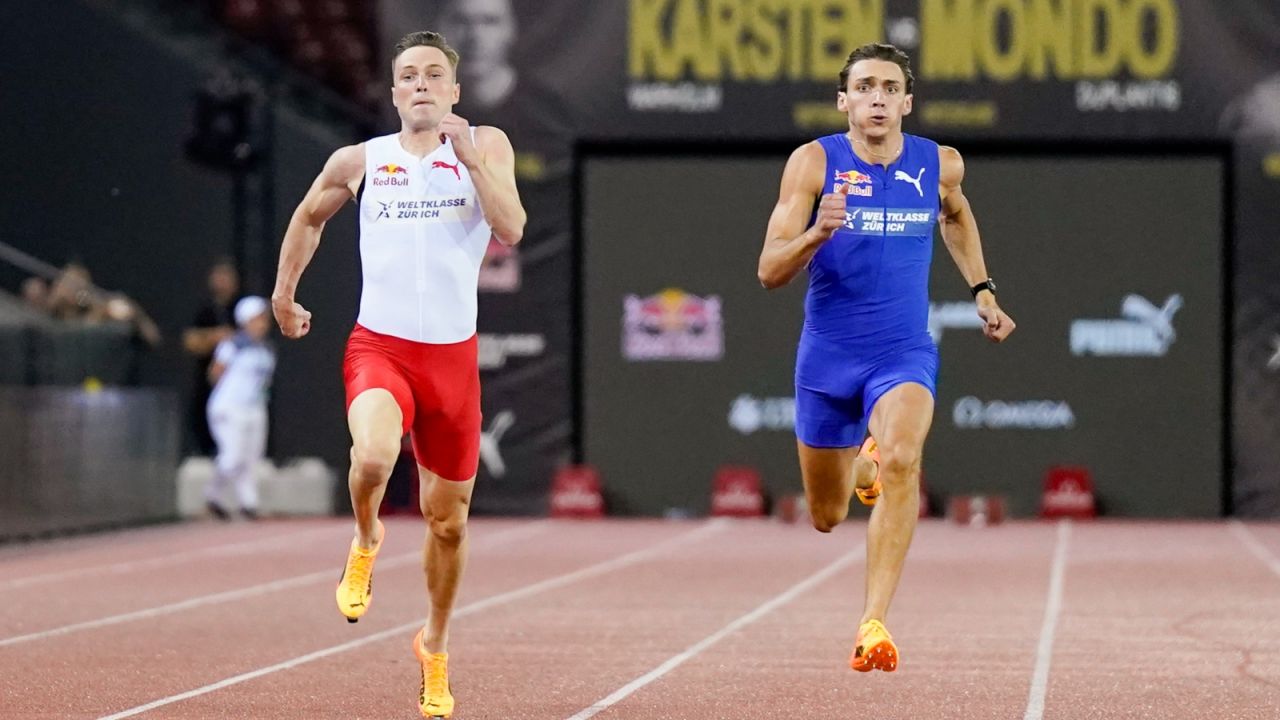 Warholm i Duplantis podczas biegu (fot. Getty)