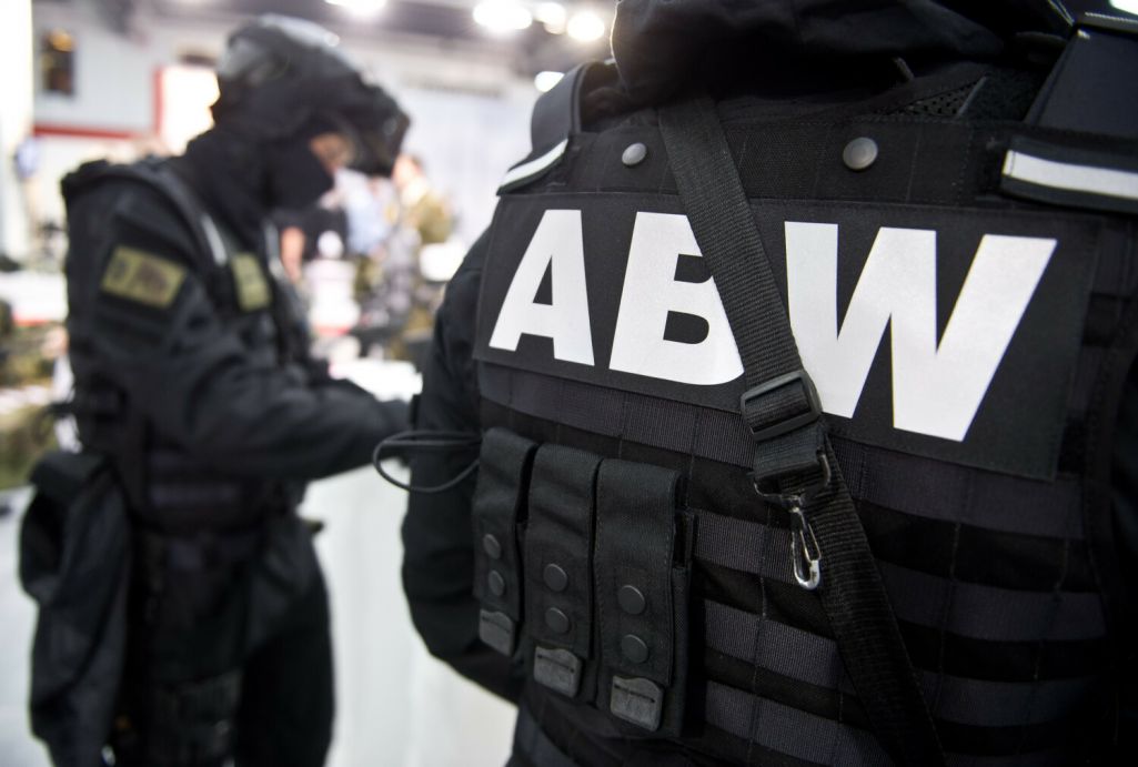 Работнікі Агенцтва ўнутранай бяспекі Польшчы (ABW). Кельцэ, Польшча. 3 верасня 2012 года. Здымак мае ілюстрацыйны характар. Фота: Bartosz Krupa / East News