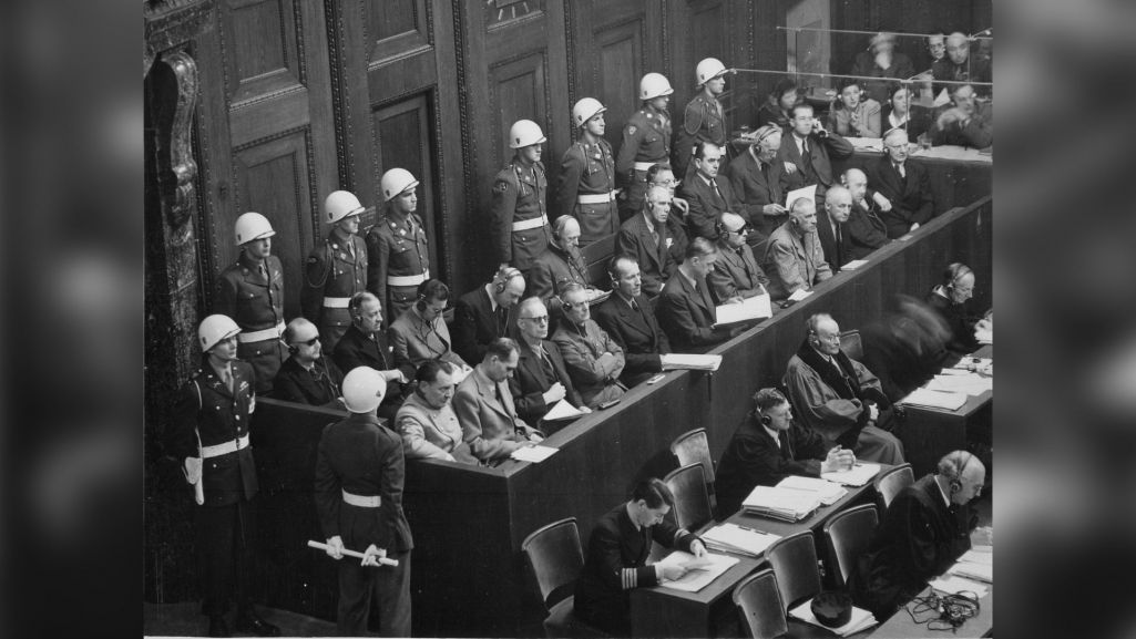 Nazistowscy dygnitarze na ławie oskarżonych. Proces rozpoczął się w 20 listopada 1945 r. w Norymberdze. Fot. Wikimedia/ domena publiczna