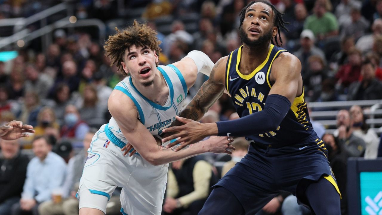 Rekordowe 158 punktów zdobyli w środę Charlotte Hornets (fot. Getty).