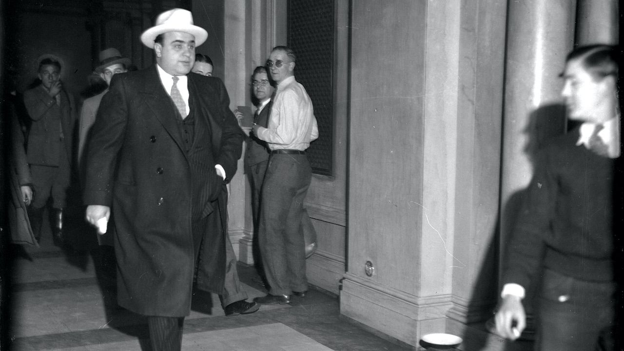 Al Capone próbował kreować się na dobrotliwego filantropa (fot. Chicago Tribune/Tribune News Service/Getty Images) Al Capone próbował kreować się na dobrotliwego filantropa (fot. Chicago Tribune/Tribune News Service/Getty Images)