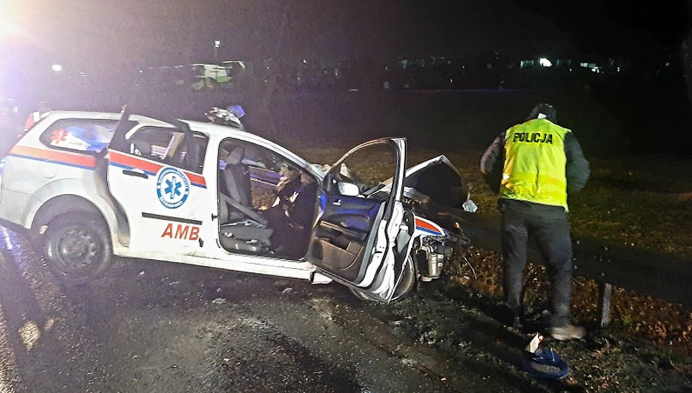 Kierowca forda zginął na miejscu (fot. policja.pl)
