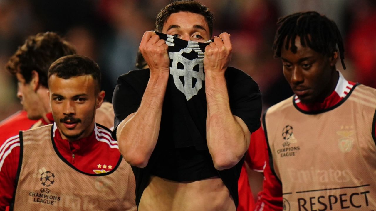 Roman Jaremczuk w taki sposób wsparł swoich rodaków (fot. Getty).