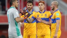 Piłkarze Tigres zagrają w półfinale KMŚ (fot. PAP/EPA)