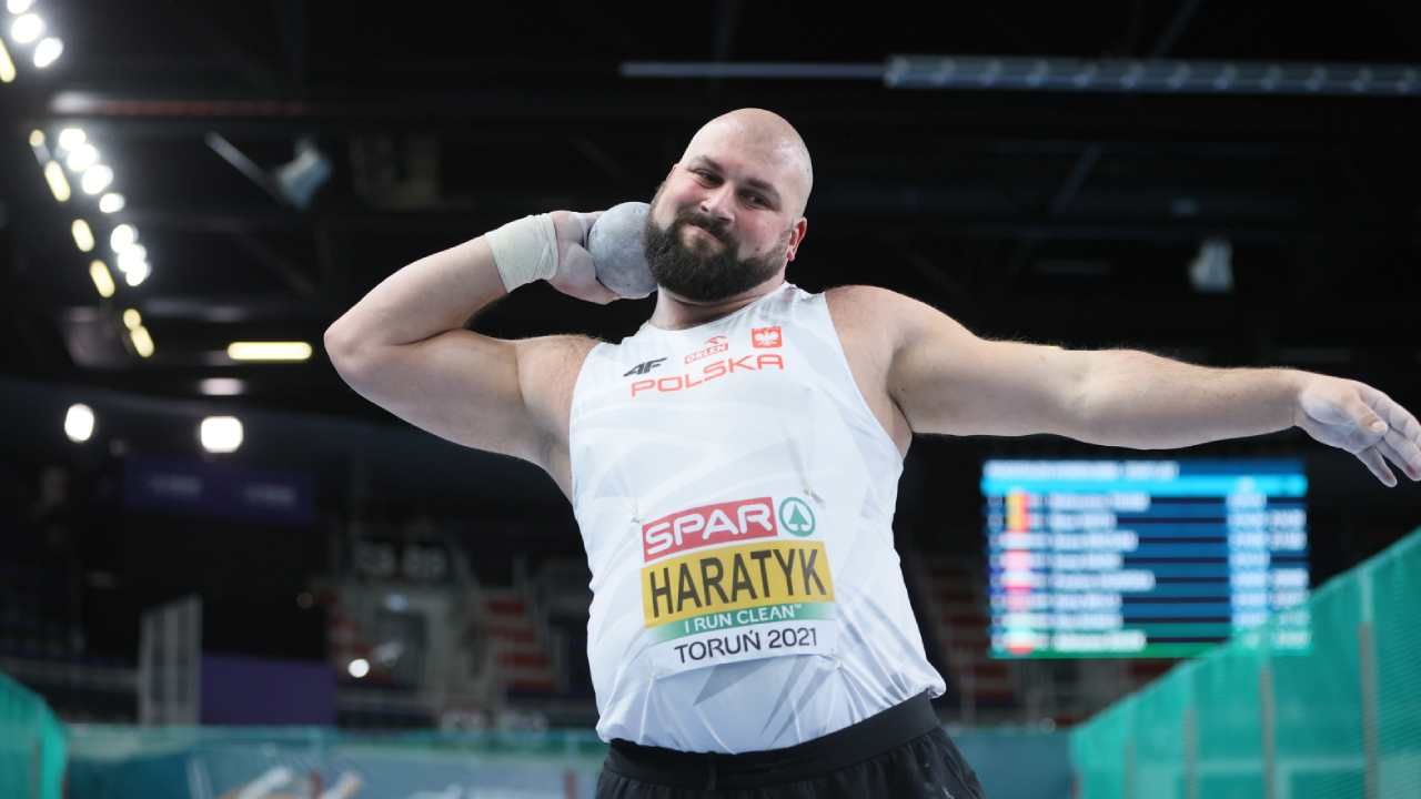 Michał Haratyk zdobył srebrny medal halowych mistrzostw Europy w Toruniu (fot. PAP/Leszek Szymański) Michał Haratyk zdobył srebrny medal halowych mistrzostw Europy w Toruniu (fot. PAP/Leszek Szymański)