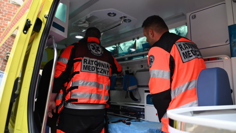 Poznań, atak na ratowników medycznych, agresywny 29-latek, KMP Poznań (fot. zdj.ilustr., PAP/Marcin Bielecki)
