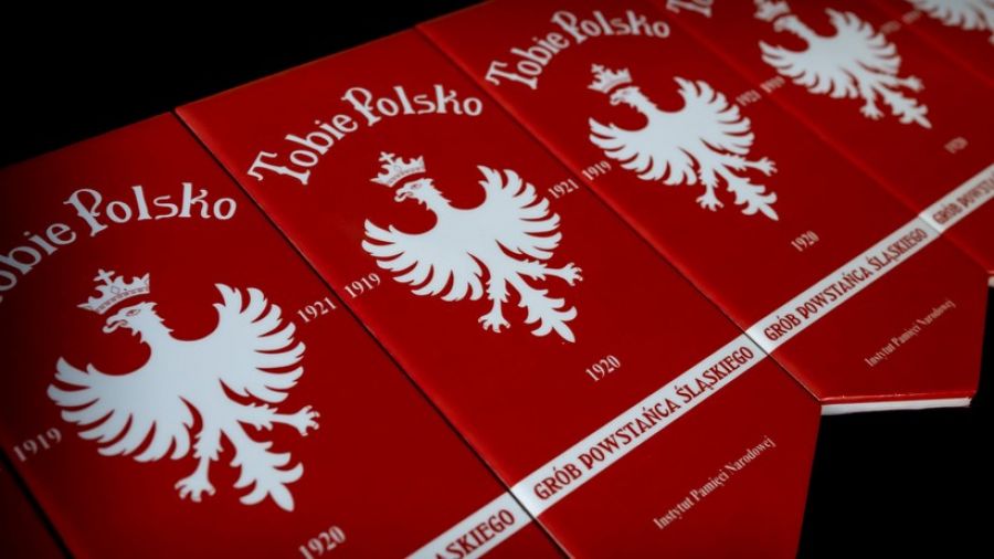 Znakiem znakiem pamięci „Tobie Polsko” IPN oznacza groby powstańców. Fot. IPN