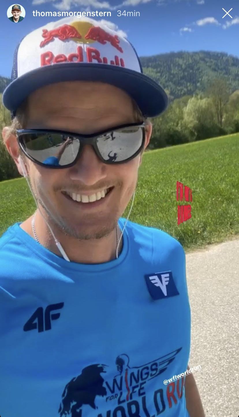 Thomas Morgenstern pomaga Lukasowi Muellerowi (Fot. Instagram)