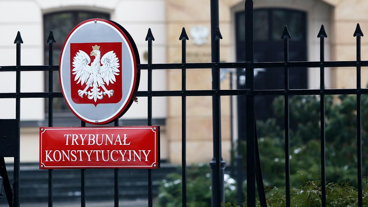 Zdaniem RPO kwestia aborcji nie powinna być powierzana TK (fot. PAP/Tomasz Gzell) Zdaniem RPO kwestia aborcji nie powinna być powierzana TK (fot. PAP/Tomasz Gzell)
