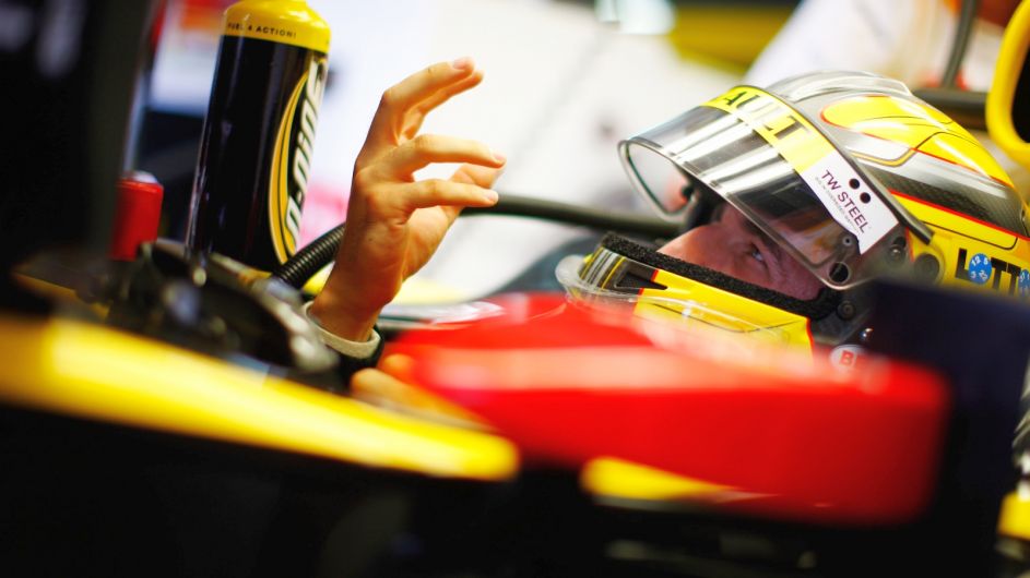 Robert Kubica w bolidzie Renault (fot. Getty Images) Robert Kubica w bolidzie Renault (fot. Getty Images)