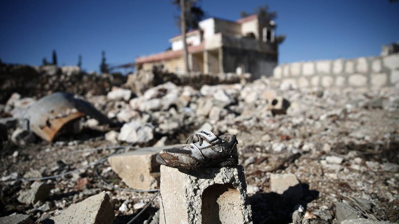 Bomby beczkowe stały się jednym z symboli bestialstwa reżimu Assada (fot. Ibrahim Erikan/Anadolu Agency/Getty Images)