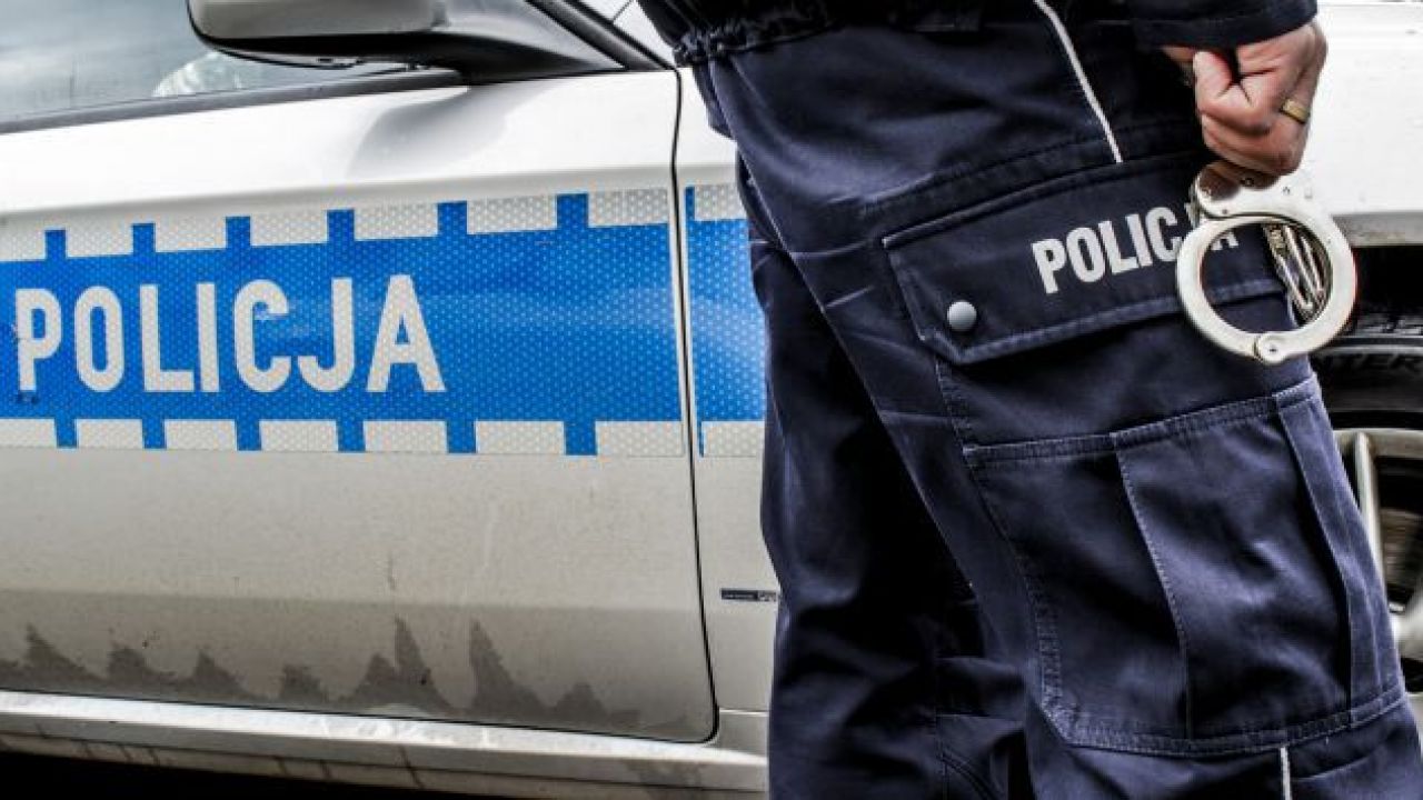 Policja zatrzymała krewkiego 29-latka (fot. tvp.info/Paweł Chrabąszcz) Policja zatrzymała krewkiego 29-latka (fot. tvp.info/Paweł Chrabąszcz)
