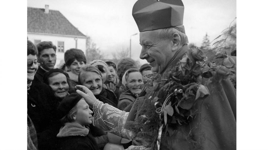 Prymas Stefan Wyszyński na obchodach 1000-lecia chrztu Polski w Płocku. Fot. NAC