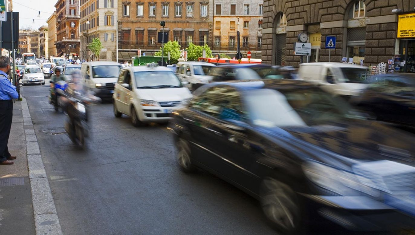 Korki drogowe we Włoszech(fot. Shutterstock/DnDavis)
