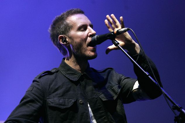Massive Attack przyciągnęło na koncert rzeszę fanów (fot. Adam Warżawa/PAP)