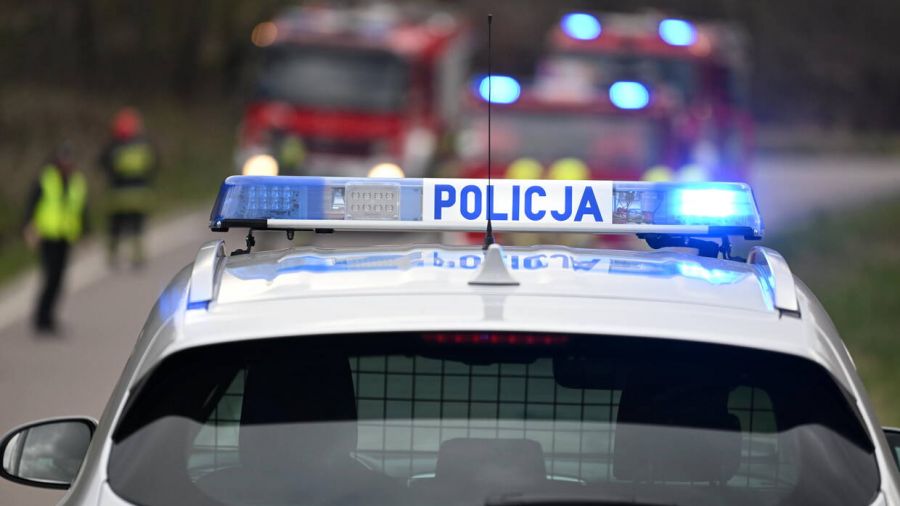 Pleszew, wypadek na dk11, zdarzenie, pożar auta (fot. PAP/Darek Delmanowicz)