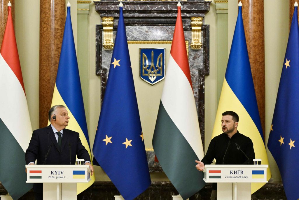 Прэм’ер-міністр Вугоршчыны Віктар Орбан і прэзідэнт Украіны Уладзімір Зяленскі на сумесным брыфінгу для СМІ ў Кіеве, Украіна. 2 ліпеня 2024 года. (Фота: Genya Savilov / AFP / East News)