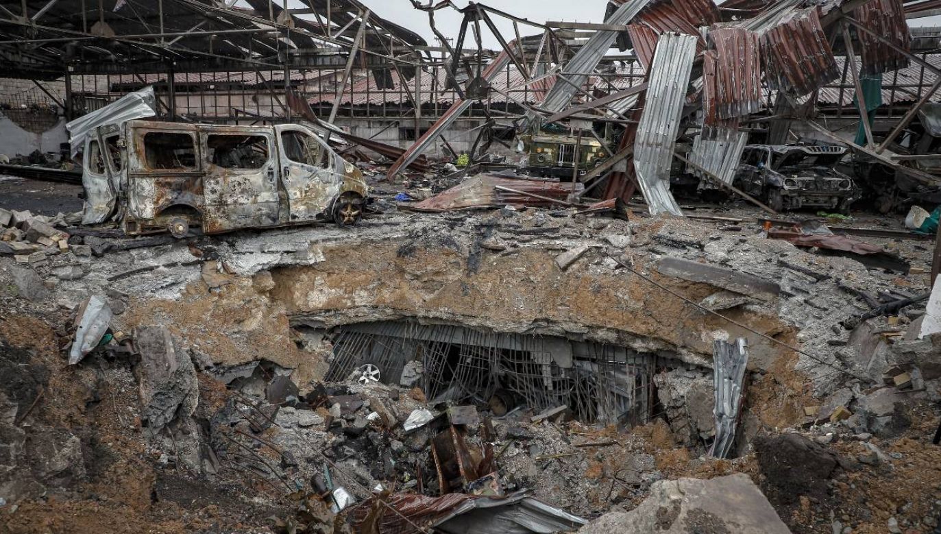 Rosjanie celowo niszczą ukraińskie miasta (fot. PAP/EPA/SERGEI ILNITSKY)