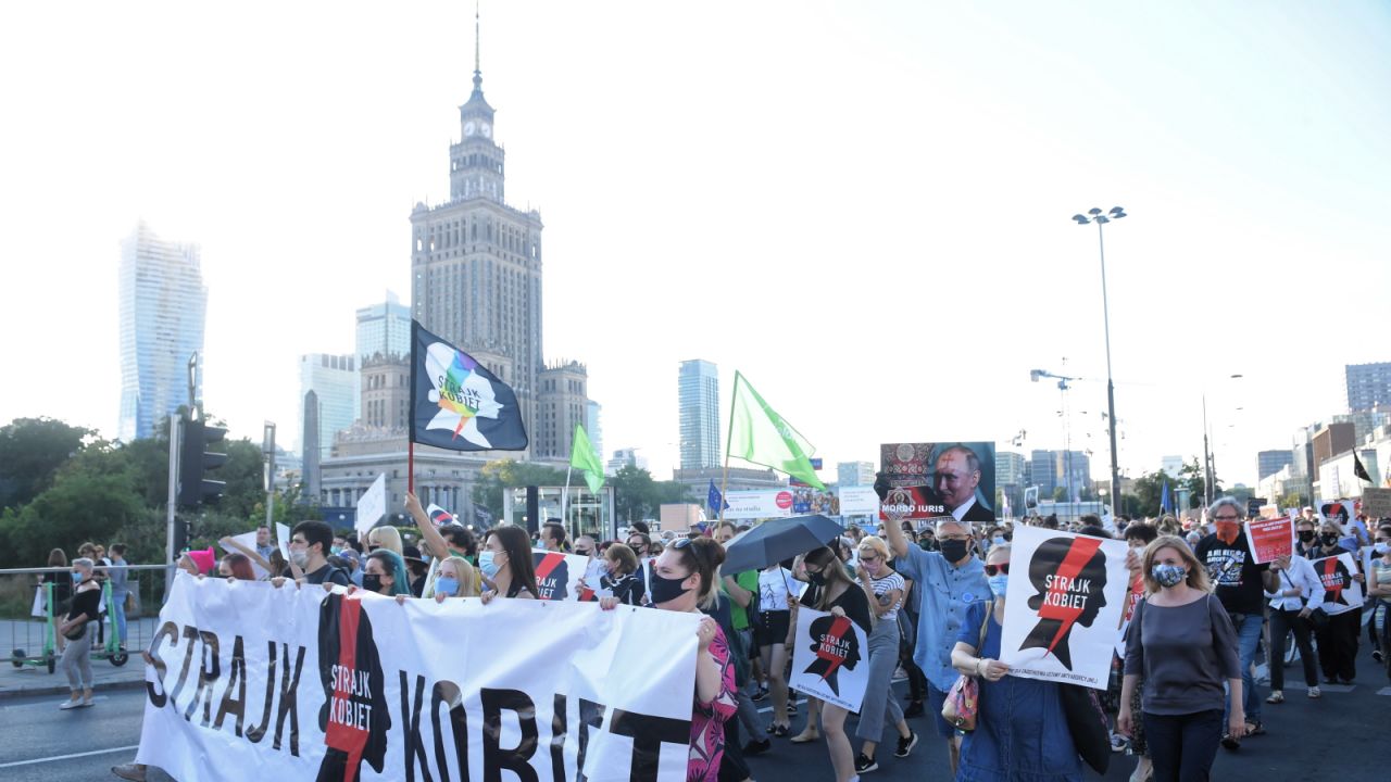 Dokument postępowy, wzmacnia opiekę nad ofiarami przemocy (fot. PAP/Radek Pietruszka) Dokument postępowy, wzmacnia opiekę nad ofiarami przemocy (fot. PAP/Radek Pietruszka)