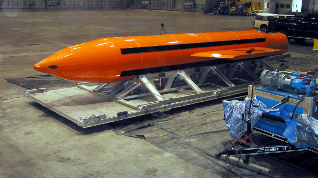 Bomba GBU-43 to najpotężniejsza amerykańska bomba (fot. Wikipedia/U.S. Department of Defense photograph)