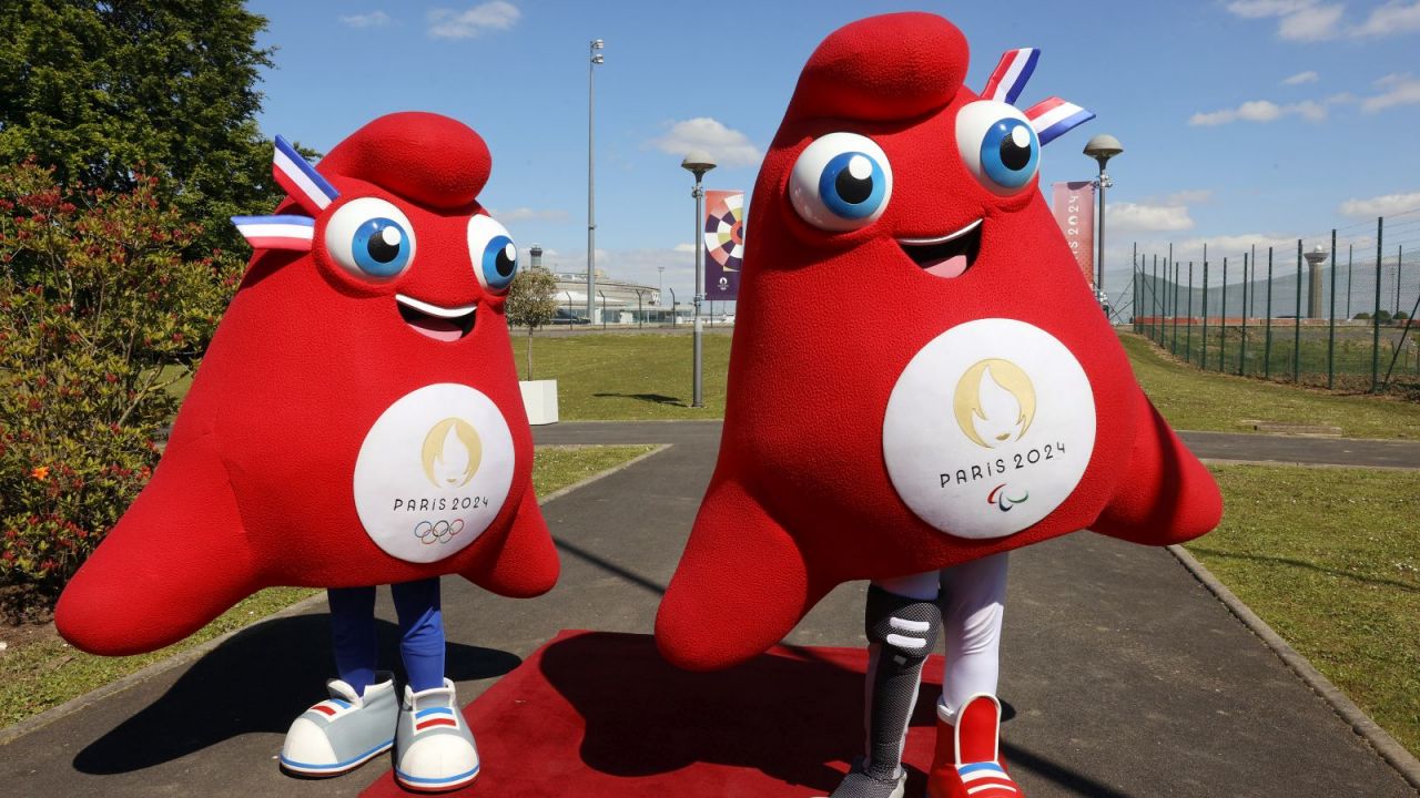 Frygijki są oficjalnymi maskotkami igrzysk olimpijskich w Paryżu (fot. Getty Images)
