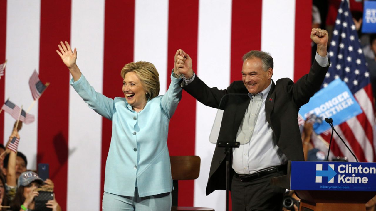 Hillary Clinton i Senator z Wirginii Tim Kaine, kandydat na wiceprezydenta (fot. PAP/EPA/RHONA WISE)