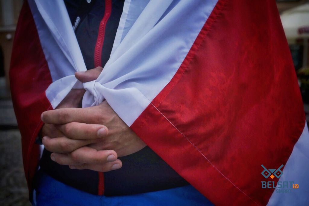 Акцыя салідарнасці палякаў з беларусамі адбылася ў Беластоку. Каля сотні палякаў, п (Фота: ЮШ / Белсат)